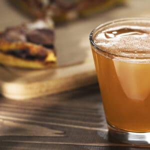 نوشابه گاز دار با طعم پرتقالی میرندا - 1.5 لیتر