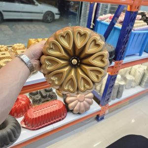 قالب کیک چدنی گرد طرح کف قلب